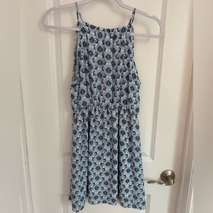 Blue patterned short dress. Cinched waist. Loose fit, adjustable straps. Size S